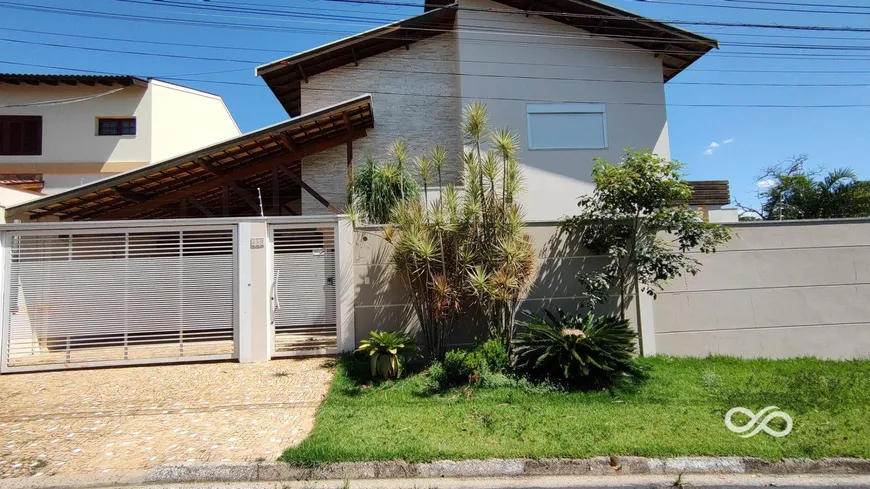 Foto 1 de Sobrado com 3 Quartos à venda, 290m² em Centro, Jaguariúna