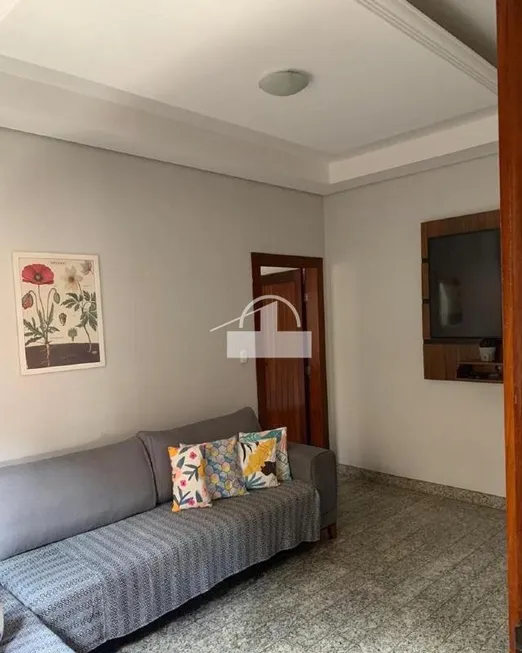 Foto 1 de Casa com 4 Quartos à venda, 230m² em Nossa Senhora das Gracas, Sete Lagoas