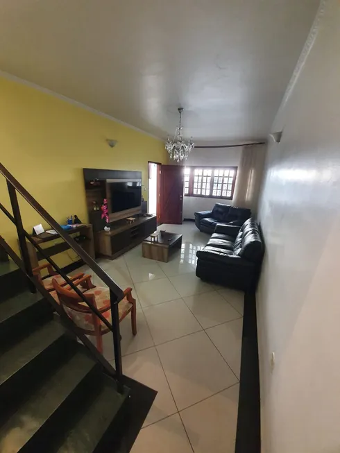 Foto 1 de Sobrado com 3 Quartos à venda, 191m² em Jardim Gopouva, Guarulhos