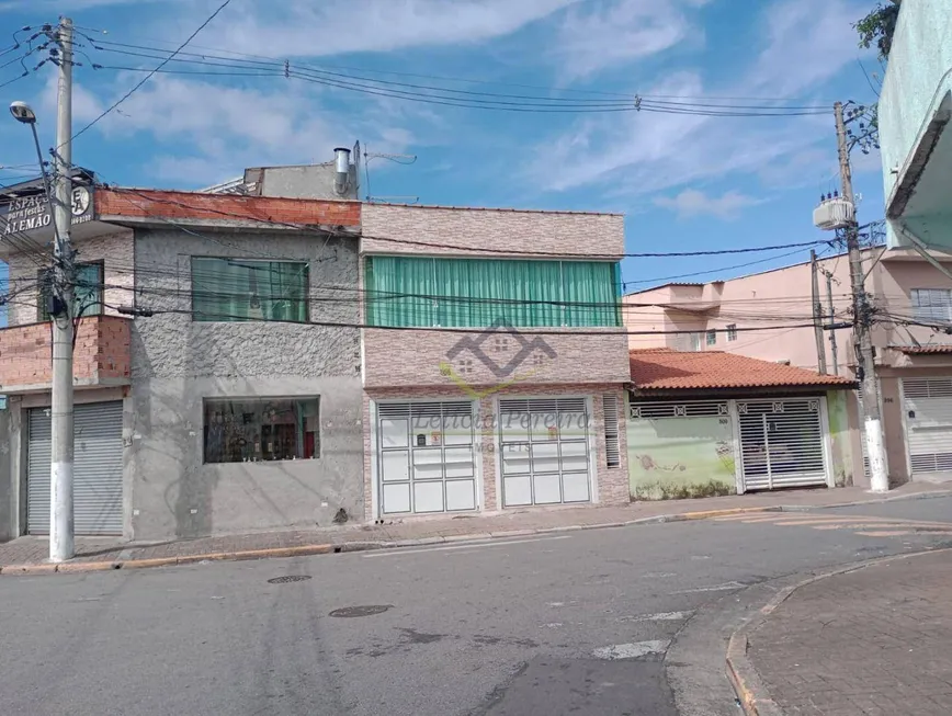Foto 1 de Sobrado com 3 Quartos à venda, 280m² em Calmon Viana, Poá