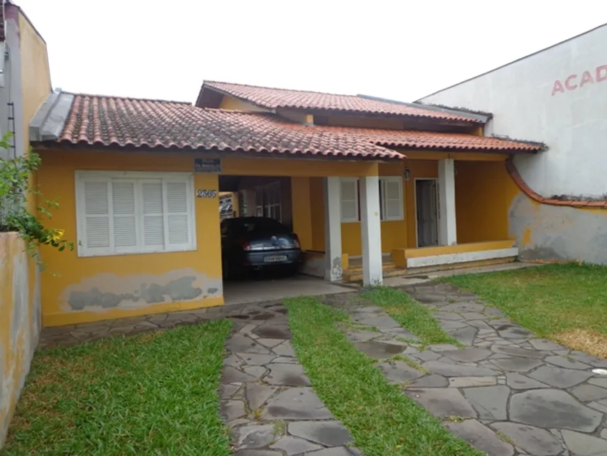 Foto 1 de Casa com 4 Quartos à venda, 230m² em Camaquã, Porto Alegre