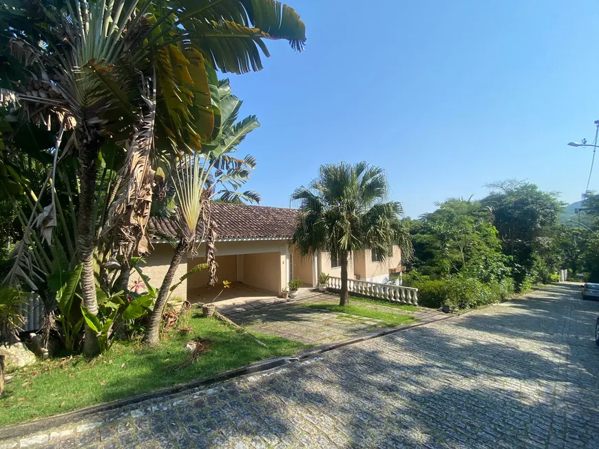 Foto 1 de Fazenda/Sítio com 6 Quartos à venda, 620m² em Maria Paula, São Gonçalo