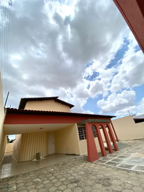 Foto 1 de Casa com 5 Quartos à venda, 209m² em São João, Teresina