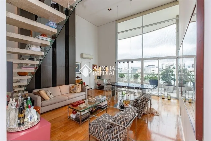 Foto 1 de Apartamento com 3 Quartos à venda, 198m² em Vila Nova Conceição, São Paulo