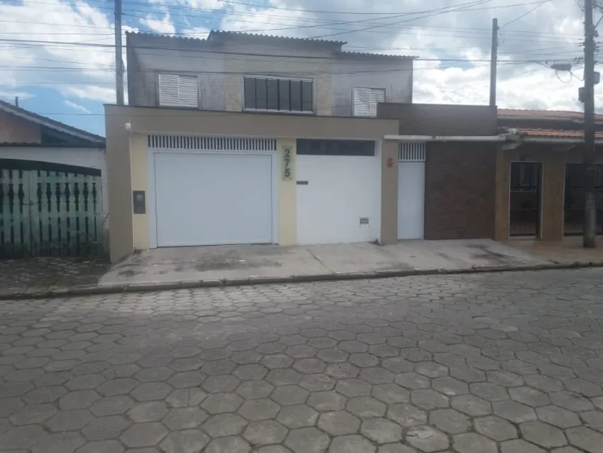 Foto 1 de Sobrado com 2 Quartos à venda, 140m² em Centro, Mongaguá