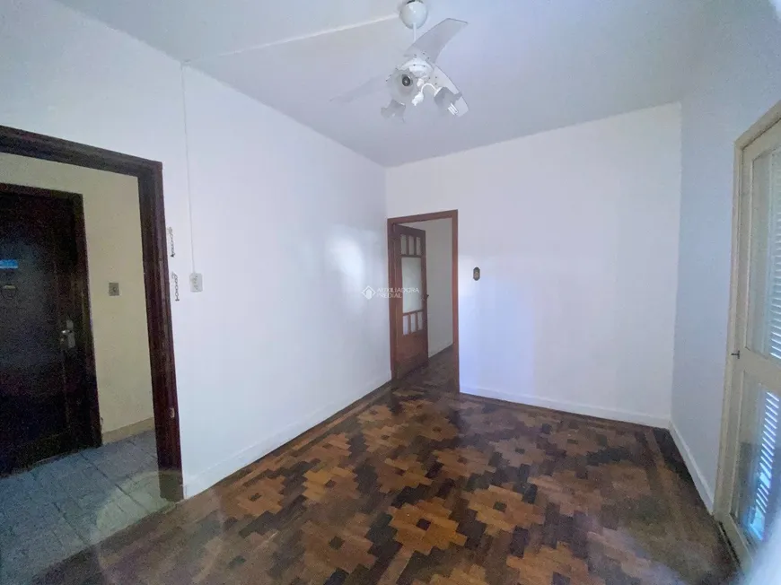 Foto 1 de Apartamento com 3 Quartos à venda, 75m² em Menino Deus, Porto Alegre