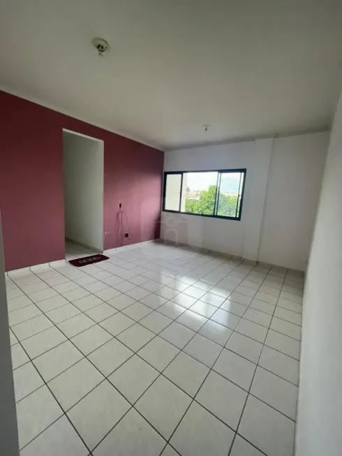 Foto 1 de Apartamento com 3 Quartos para alugar, 75m² em Presidente Roosevelt, Uberlândia