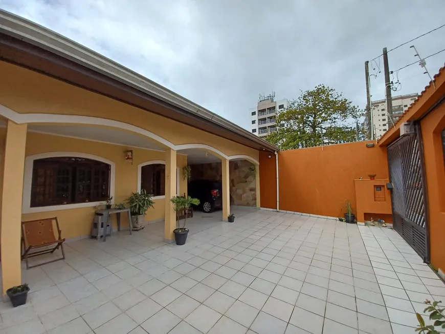 Foto 1 de Casa com 3 Quartos à venda, 160m² em Vila Caicara, Praia Grande