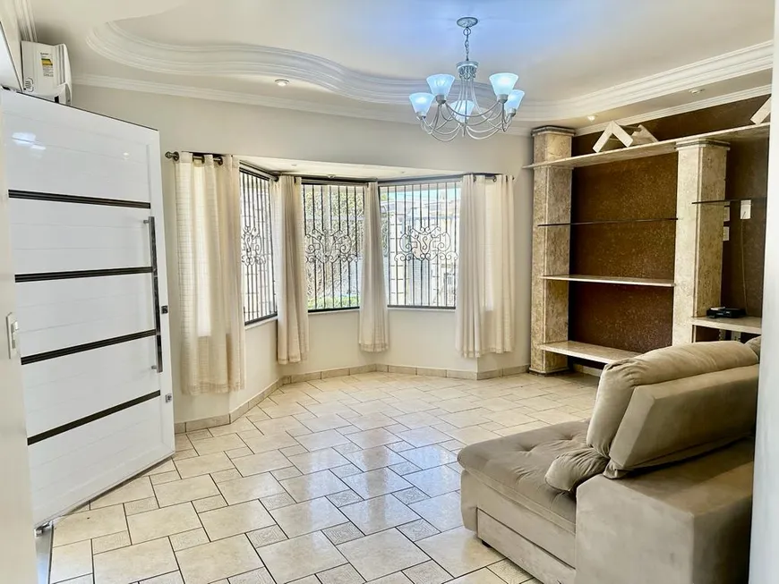 Foto 1 de Casa com 3 Quartos à venda, 190m² em Jardim Santiago, Indaiatuba