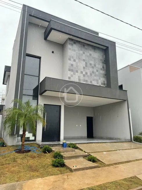 Foto 1 de Sobrado com 3 Quartos à venda, 230m² em Jardim Imperial, Cuiabá