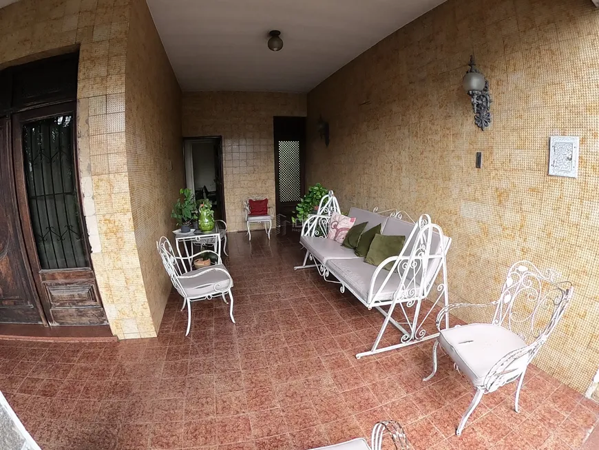 Foto 1 de Casa com 3 Quartos para venda ou aluguel, 275m² em Centro, Campos dos Goytacazes