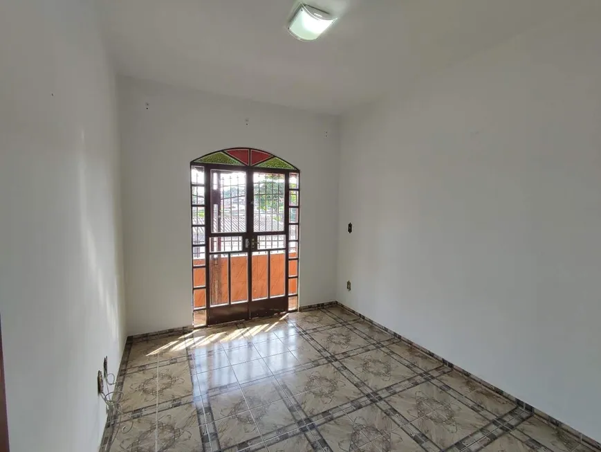 Foto 1 de Casa com 3 Quartos à venda, 275m² em Independência, Belo Horizonte