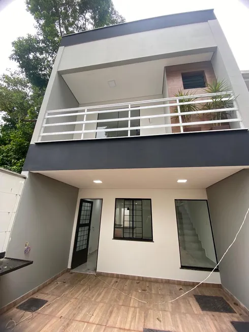 Foto 1 de Casa de Condomínio com 3 Quartos à venda, 75m² em Vargem Grande, Rio de Janeiro