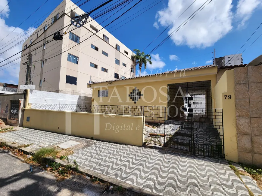 Foto 1 de Casa com 3 Quartos à venda, 336m² em Joaquim Tavora, Fortaleza