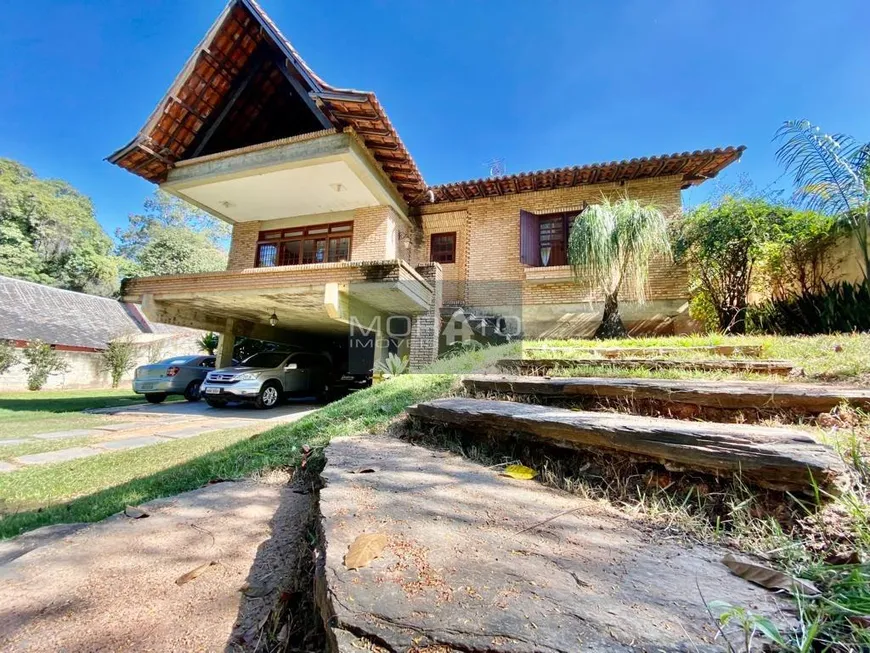 Foto 1 de Casa com 3 Quartos à venda, 342m² em Braúnas, Belo Horizonte