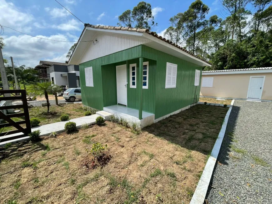 Foto 1 de Casa com 2 Quartos à venda, 310m² em Rio Maina, Criciúma