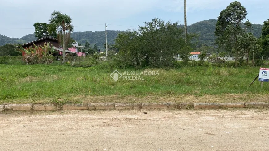 Foto 1 de Lote/Terreno à venda, 360m² em Araçatuba, Imbituba