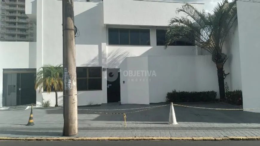 Foto 1 de Casa com 1 Quarto para alugar, 400m² em Fundinho, Uberlândia