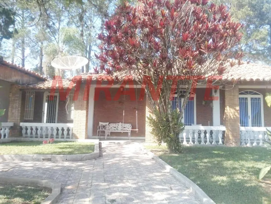 Foto 1 de Fazenda/Sítio com 3 Quartos à venda, 3500m² em Centro, Guararema