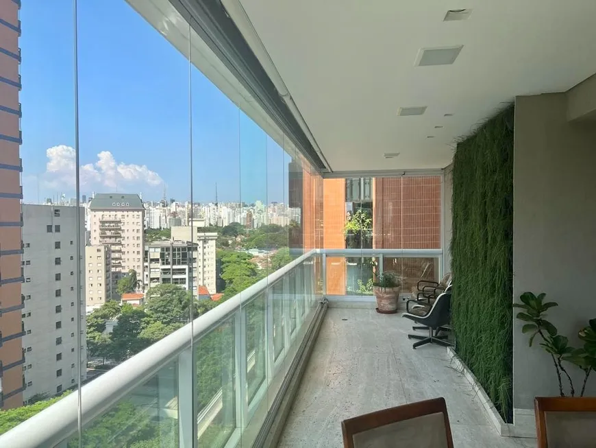 Foto 1 de Apartamento com 2 Quartos à venda, 234m² em Itaim Bibi, São Paulo