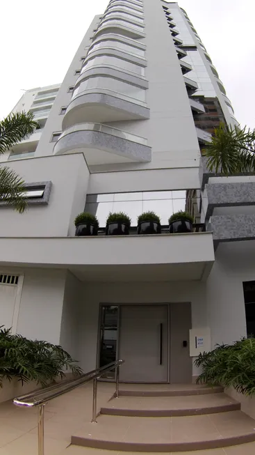 Foto 1 de Apartamento com 4 Quartos à venda, 210m² em Centro, Brusque