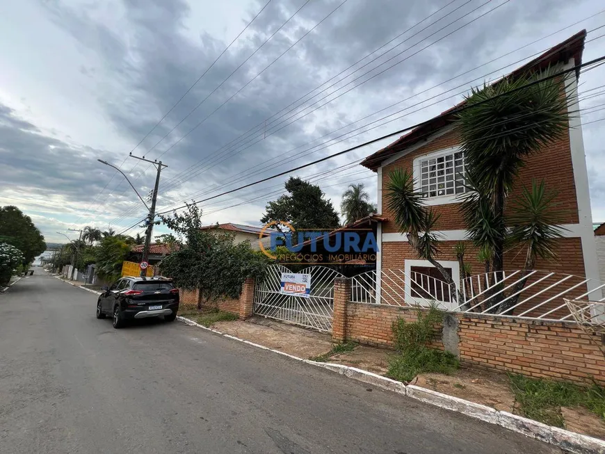 Foto 1 de Casa de Condomínio com 4 Quartos à venda, 400m² em Setor de Habitacoes Individuais Sul, Brasília