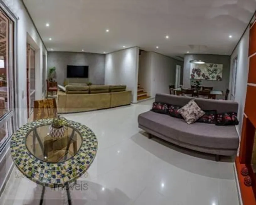 Foto 1 de Casa de Condomínio com 3 Quartos à venda, 230m² em Alphaville, Santana de Parnaíba