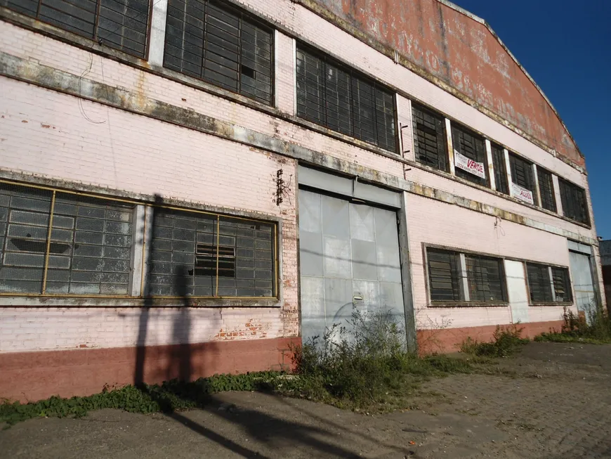 Foto 1 de Galpão/Depósito/Armazém à venda, 2830m² em Navegantes, Porto Alegre