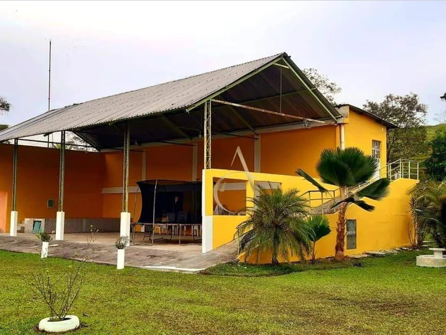 Foto 1 de Fazenda/Sítio com 1 Quarto à venda, 32000m² em Tinguá, Nova Iguaçu