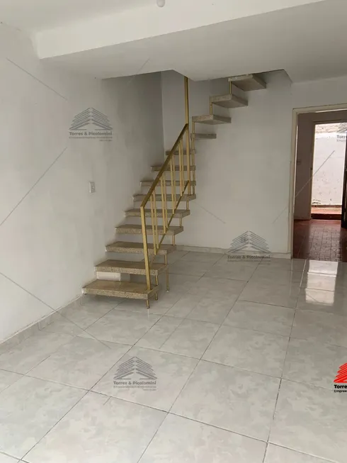 Foto 1 de Casa com 2 Quartos à venda, 62m² em Quarta Parada, São Paulo