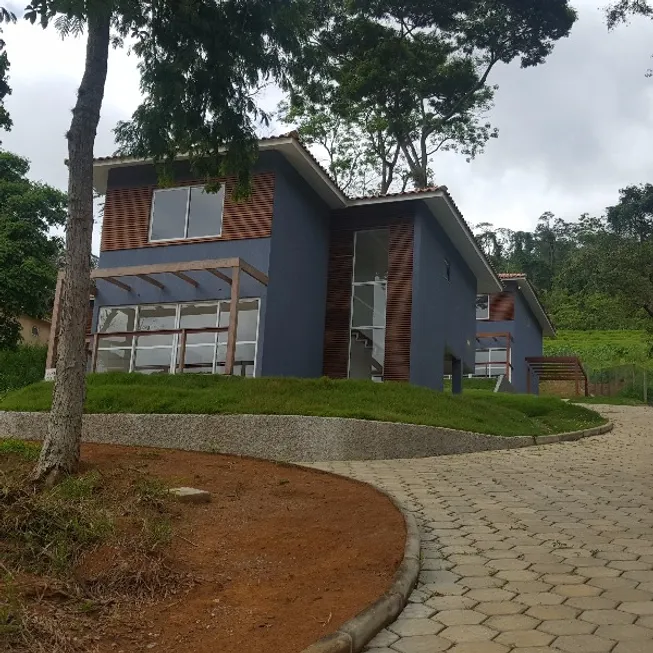 Foto 1 de Casa de Condomínio com 2 Quartos à venda, 124m² em Bonsucesso, Petrópolis