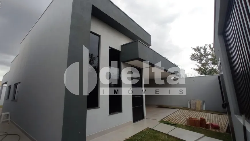 Foto 1 de Casa com 3 Quartos à venda, 167m² em Novo Mundo, Uberlândia