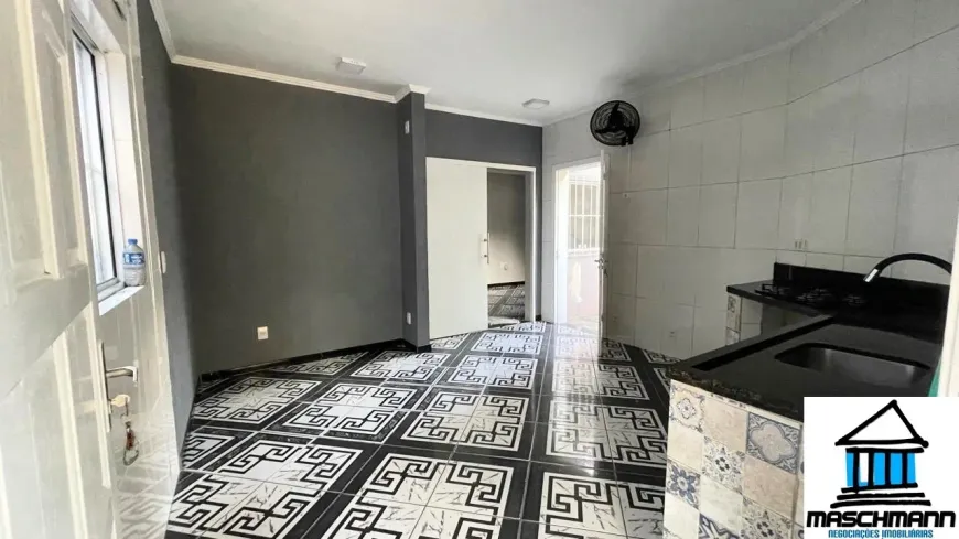 Foto 1 de Casa com 2 Quartos para alugar, 100m² em Sao Sebastiao, Esteio