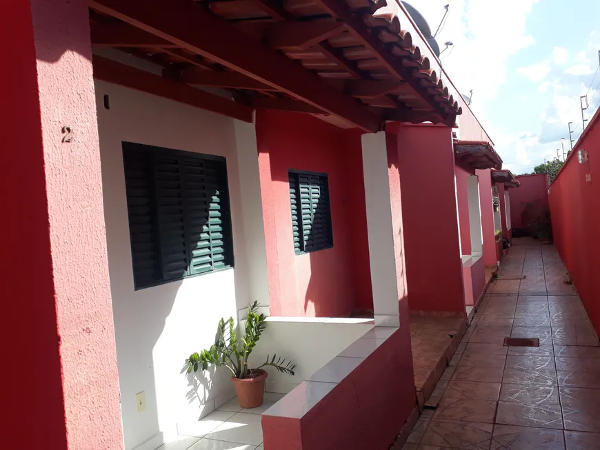 Foto 1 de Casa com 2 Quartos para alugar, 50m² em Santa Genoveva, Goiânia