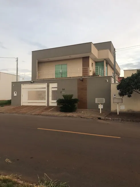 Foto 1 de Sobrado com 4 Quartos à venda, 260m² em Residencial Alice Barbosa, Goiânia