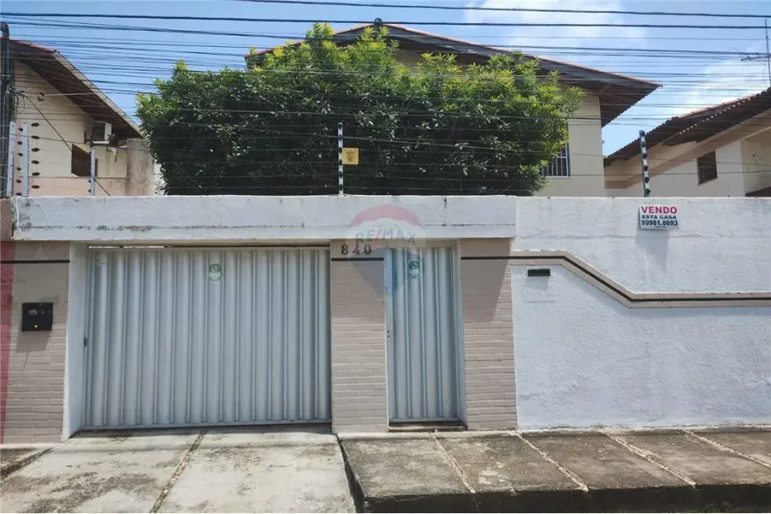 Foto 1 de Casa com 3 Quartos à venda, 80m² em Sapiranga, Fortaleza