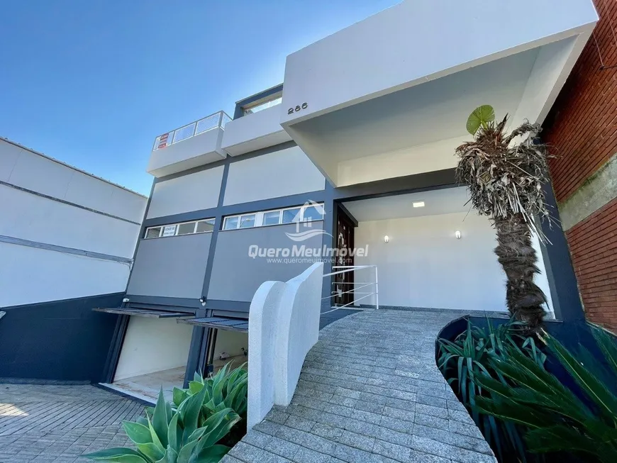 Foto 1 de Casa com 5 Quartos à venda, 432m² em Cinquentenário, Caxias do Sul