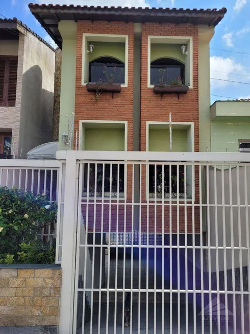 Foto 1 de Sobrado com 3 Quartos à venda, 229m² em Jardim Haydee, Mauá