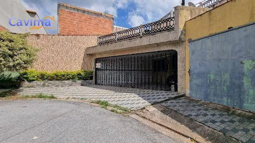 Foto 1 de Sobrado com 3 Quartos à venda, 306m² em Parque Selecta, São Bernardo do Campo