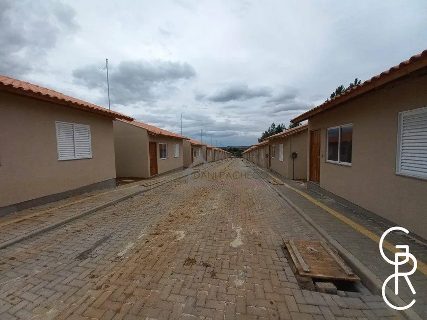 Foto 1 de Casa de Condomínio com 2 Quartos à venda, 45m² em Passo do Vigario, Viamão