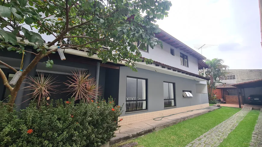 Foto 1 de Casa com 6 Quartos à venda, 390m² em Jardim Limoeiro, Serra