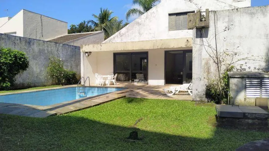Foto 1 de Casa com 4 Quartos à venda, 268m² em Balneário Praia do Pernambuco, Guarujá