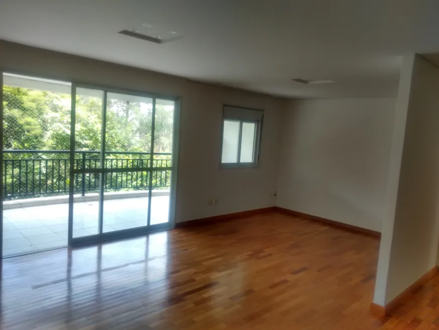 Foto 1 de Apartamento com 3 Quartos para alugar, 140m² em Vila São Francisco, São Paulo