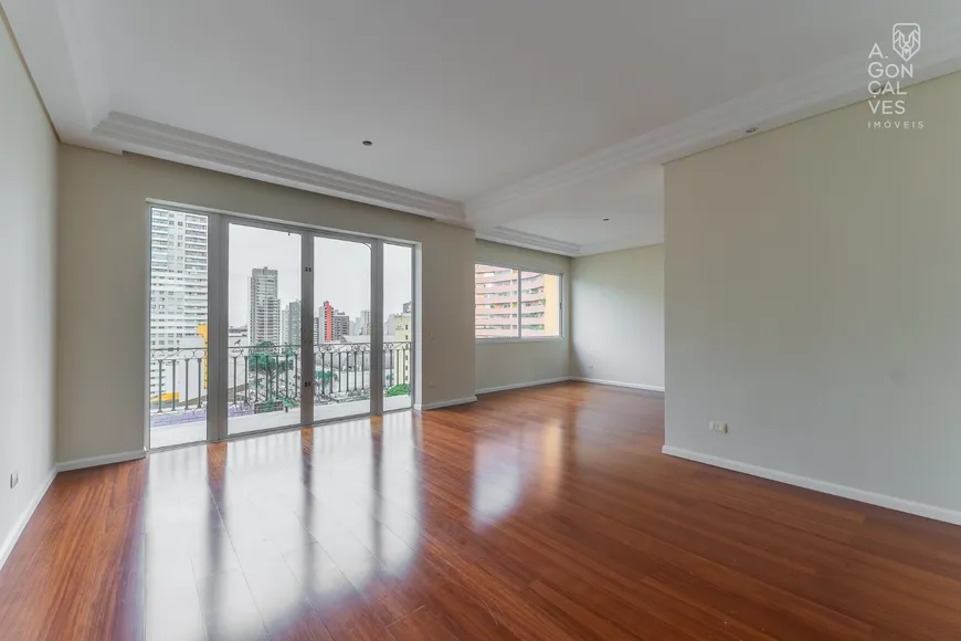 Foto 1 de Apartamento com 4 Quartos à venda, 227m² em Batel, Curitiba