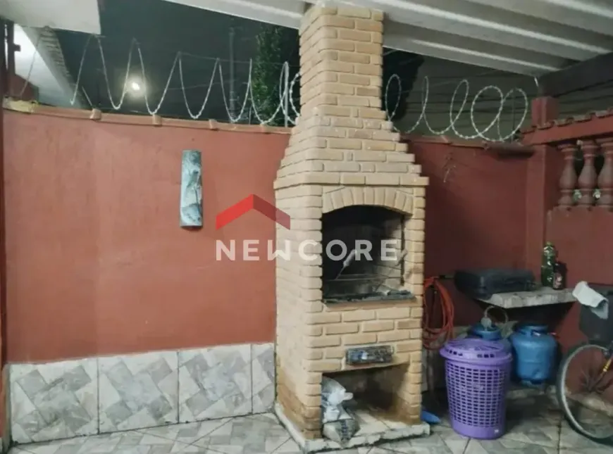 Foto 1 de Casa com 2 Quartos à venda, 70m² em Jardim Casqueiro, Cubatão