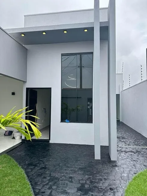Foto 1 de Casa com 2 Quartos à venda, 110m² em Floresta, Joinville