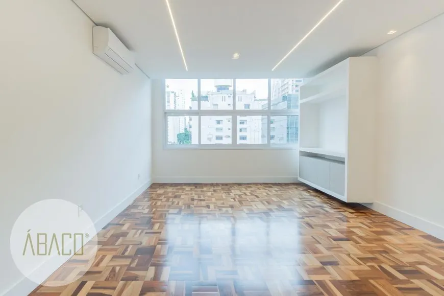 Foto 1 de Apartamento com 3 Quartos à venda, 130m² em Jardim Paulista, São Paulo