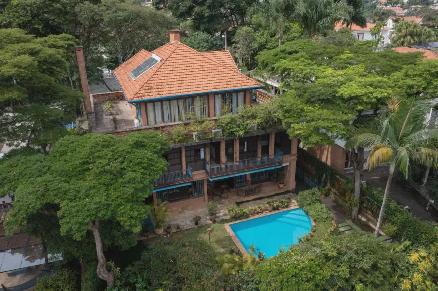 Foto 1 de Casa com 4 Quartos à venda, 635m² em Pacaembu, São Paulo