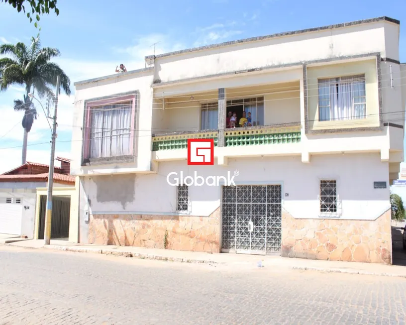 Foto 1 de Casa com 3 Quartos à venda, 426m² em Centro, Espinosa