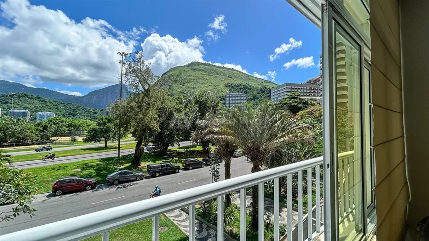 Foto 1 de Apartamento com 2 Quartos à venda, 59m² em Ipanema, Rio de Janeiro